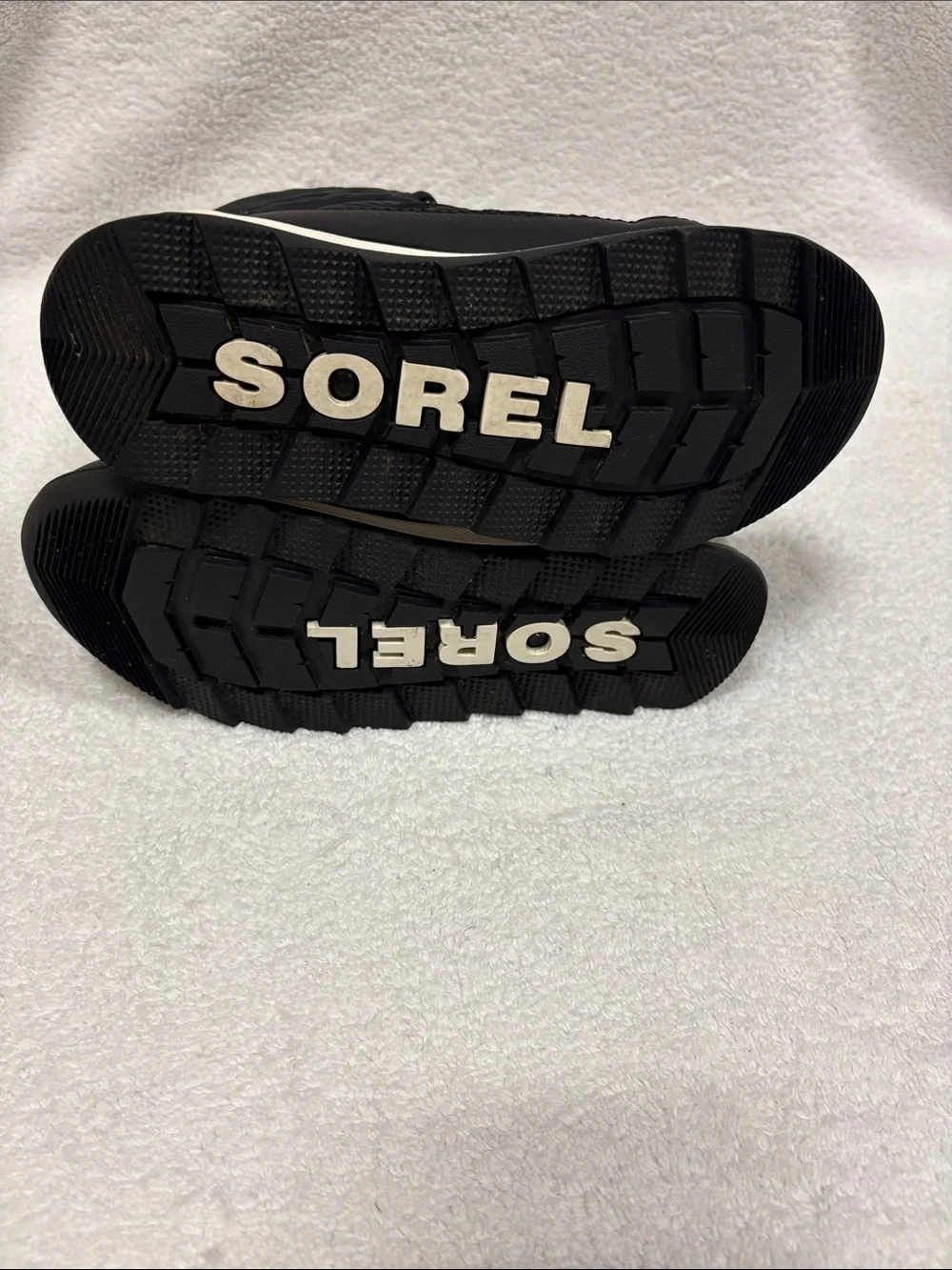 Sorel Kids Black Whitney Winter Boots quilted unisex size 2